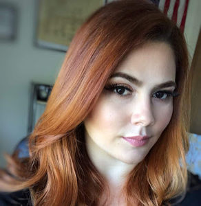 Meet your Posher, Ana carolina